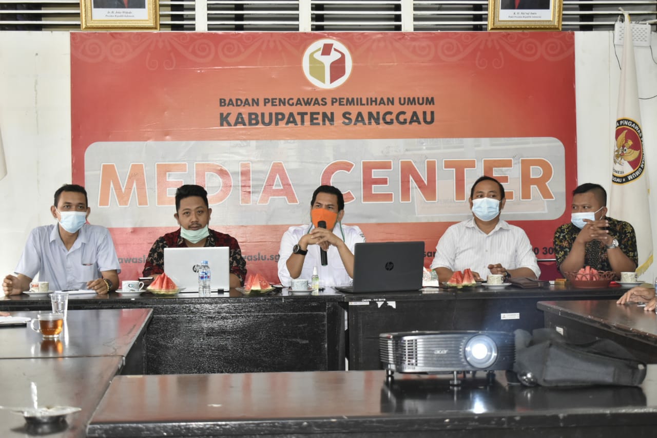 Bawaslu Sanggau Adakan Kegiatan Pembuatan Legal Opinion (LO)