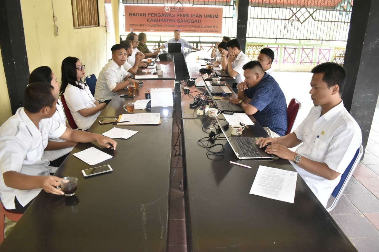 Rapat Persiapan Kegiatan " Bawaslu Injeh Ka' Sakolah"