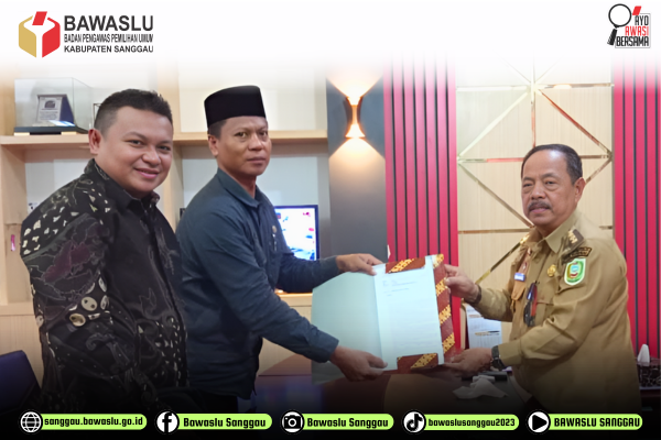 Komitmen Integritas Demokrasi, Bawaslu Sanggau Serahkan Jasa Giro dan Bahas PDPB