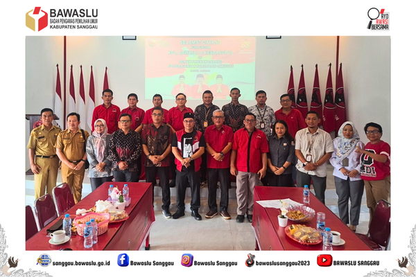 Perkuat Konsolidasi Demokrasi, Bawaslu Kabupaten Sanggau Bahas Pemutakhiran Data Partai Politik Bersama DPC PDI Perjuangan
