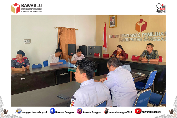 Bawaslu Sanggau Bahas Penguatan Kajian Hukum dan Layanan Konsultasi Hukum