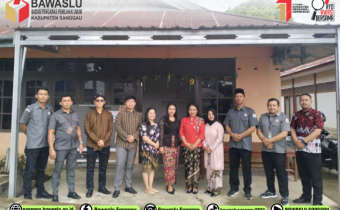 Bawaslu Kabupaten Sanggau Laksanakan Apel Peringatan Hari Kartini