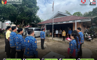 BAWASLU Kabupaten Sanggau Gelar Upacara Peringatan Hari Sumpah Pemuda ke-97 Tahun 2025