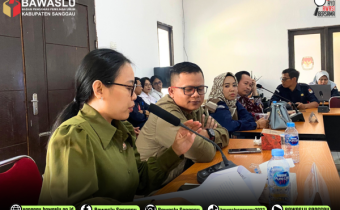 Pastikan Tidak Ada Pemilih Tercecer, Bawaslu Sanggau Awasi Ketat Pleno PDPB Triwulan IV Tahun 2025