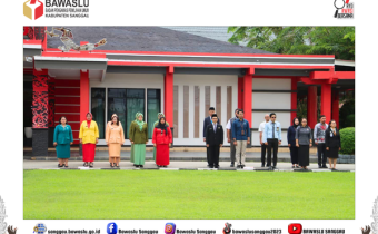 Maknai Hari Berkabung Daerah, Ketua Bawaslu Sanggau Ikuti Apel Peringatan