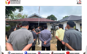 Peringati Hari Berkabung Daerah, Kepala Sekretariat Bawaslu Sanggau Pimpin Apel Senin Pagi