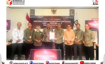 Bawaslu Kabupaten Sanggau Awasi Pleno Rekapitulasi Pemutakhiran Data Pemilih Berkelanjutan Triwulan II Tahun 2026