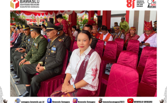 Ketua Bawaslu Sanggau Hadiri Upacara HUT ke-81 Kemerdekaan RI di Halaman Kantor Bupati Sanggau