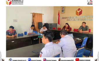 Bawaslu Sanggau Bahas Penguatan Kajian Hukum dan Layanan Konsultasi Hukum