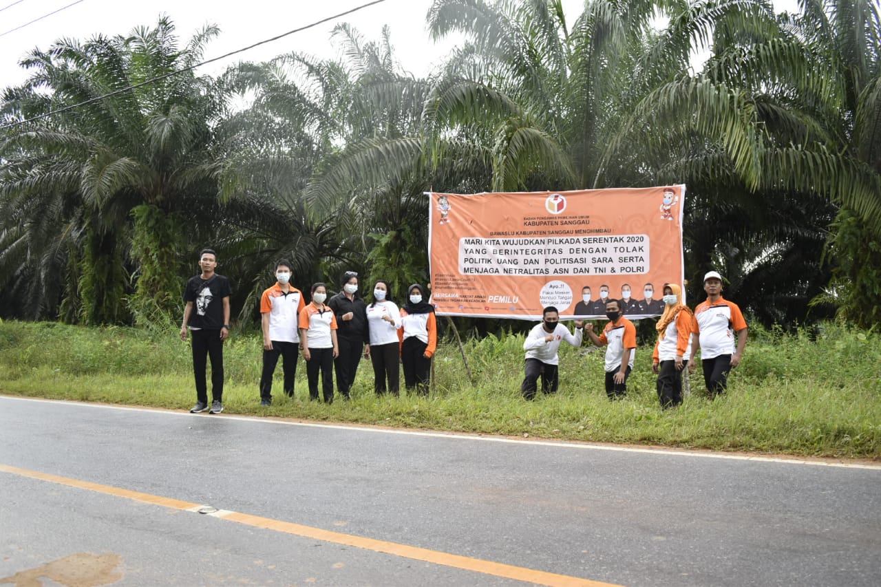 Turun ke Perbatasan, Bawaslu Sanggau Ajak Masyarakat Sukseskan Pilkada 2020